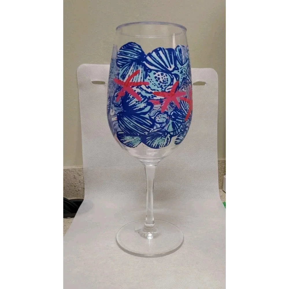 Lilly Pulitzer Acrylic Wine Glass- She She‎ Shell